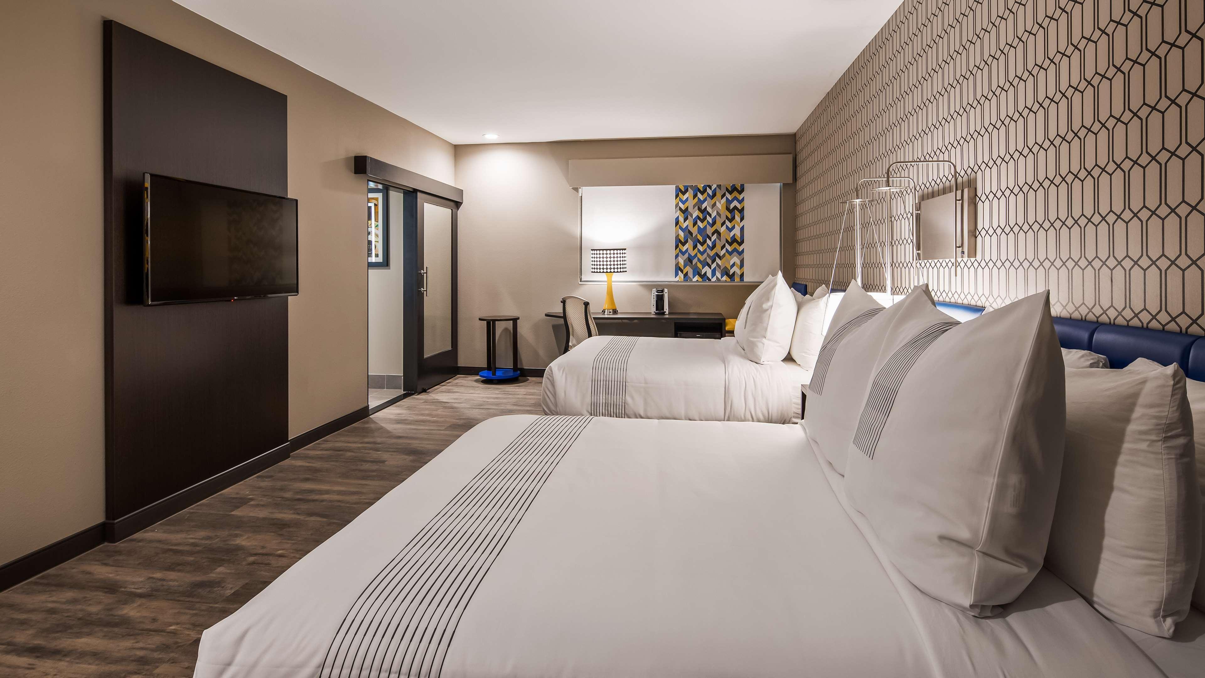 Glo Best Western Tulsa-Catoosa East Route 66 Екстер'єр фото