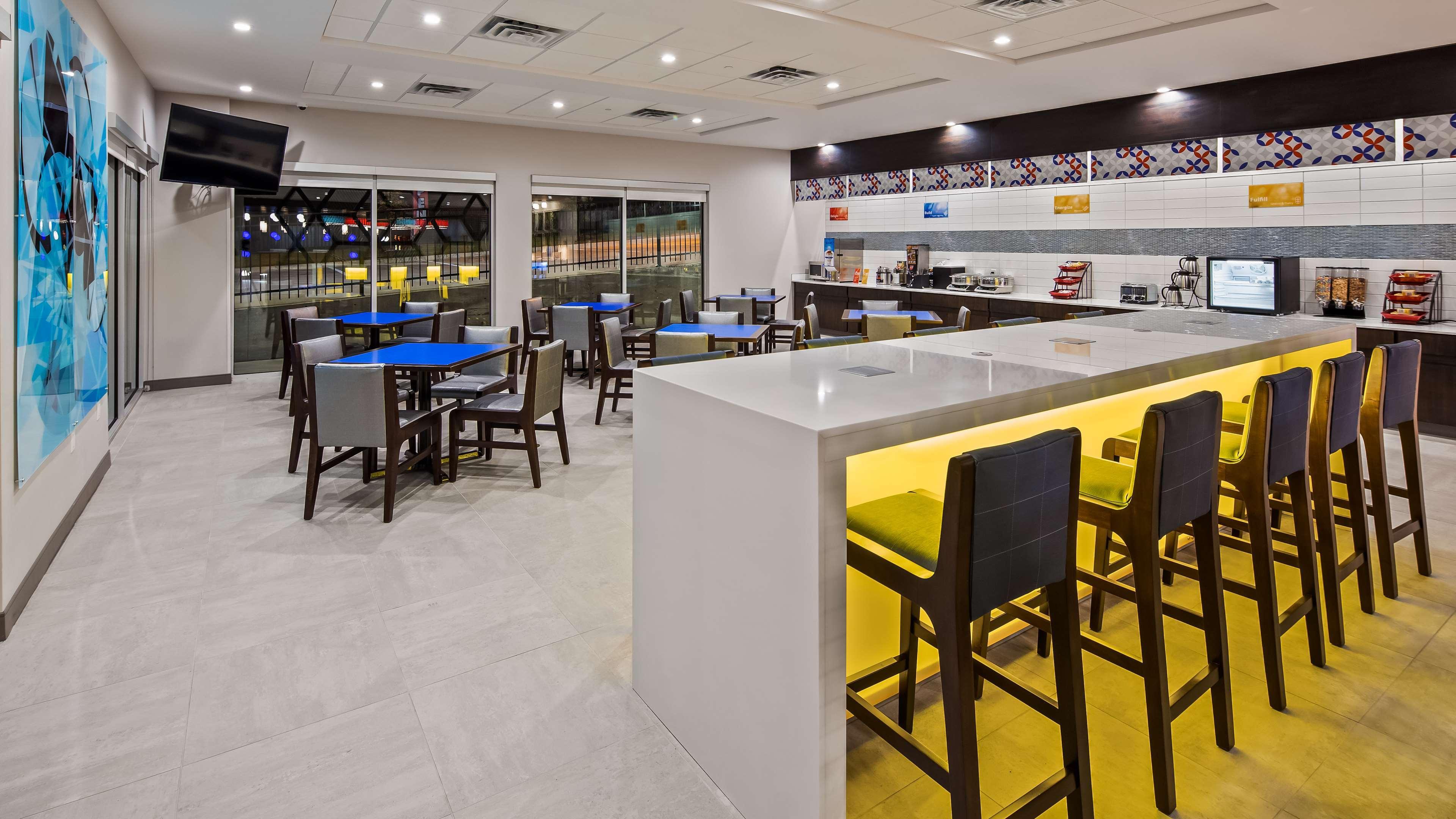 Glo Best Western Tulsa-Catoosa East Route 66 Екстер'єр фото