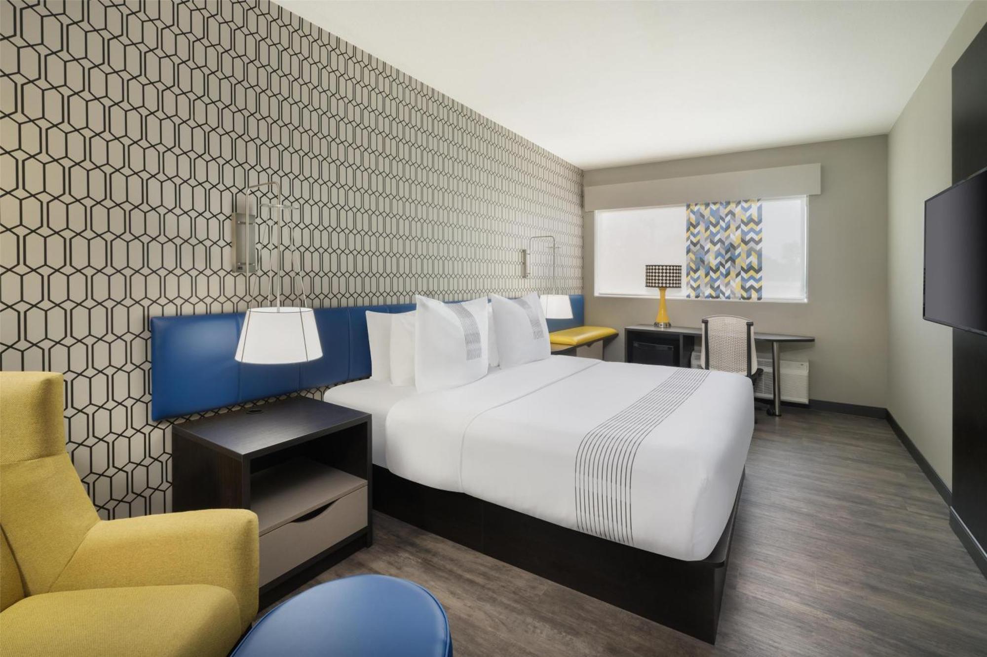 Glo Best Western Tulsa-Catoosa East Route 66 Екстер'єр фото